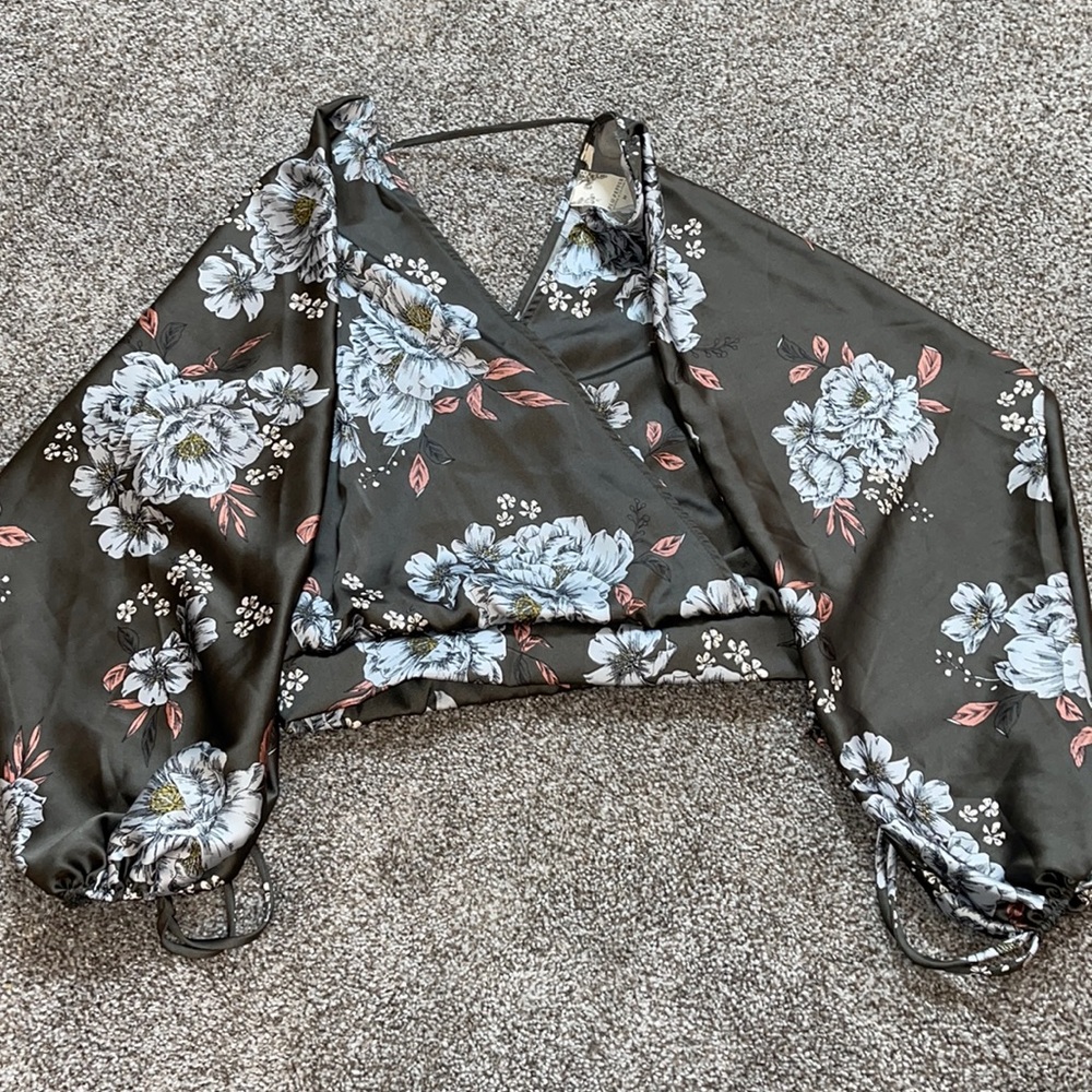 Blu-Pepper silk top